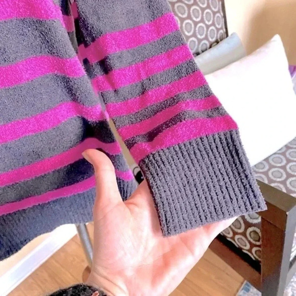 Vince Camuto Women’s Lightweight Turtleneck Sweater Dark Gray Size Medium - Picture 4 of 8